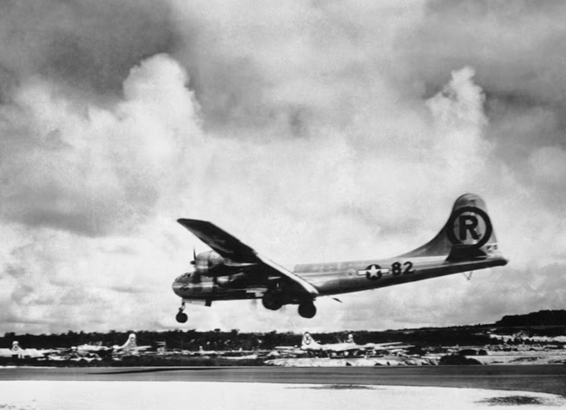 B-29 "Enola Gay" *Pre-order*